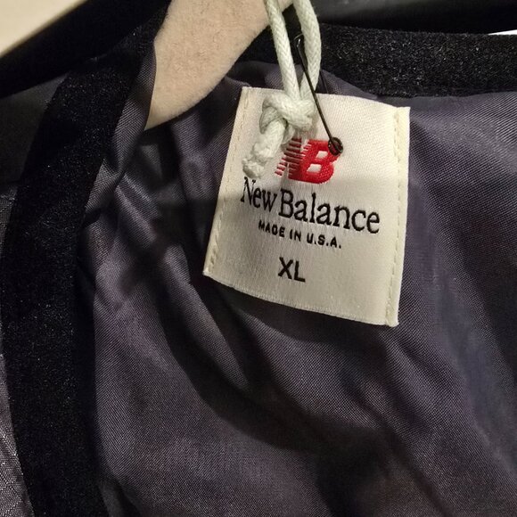 New Balance Made In USA Quilted Jacket XL Magnet Fall Athlesure Street wear Cozy - Picture 2 of 13